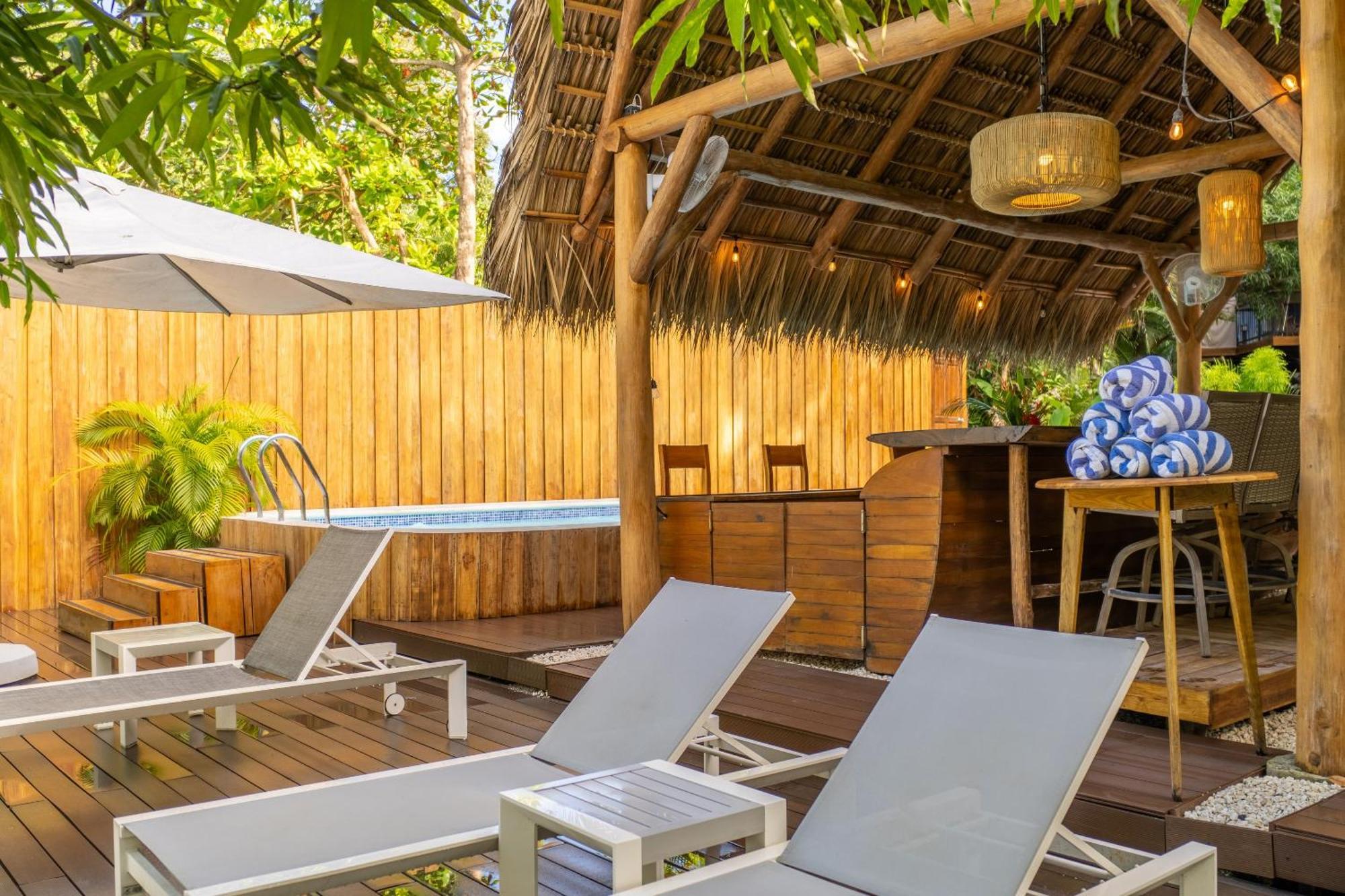 Isla Chiquita Glamping Hotel Paquera Exterior foto